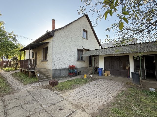 Eladó családi ház, Atkáron 34.9 M Ft, 3 szobás