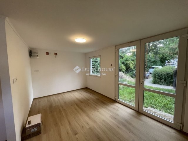 Eladó nyaraló, Dömsödön 29 M Ft, 3 szobás