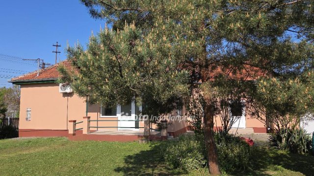 Eladó családi ház, Dömsödön 47.9 M Ft, 2 szobás