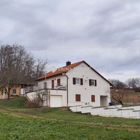 Eladó családi ház, Véménden 50 M Ft, 3 szobás