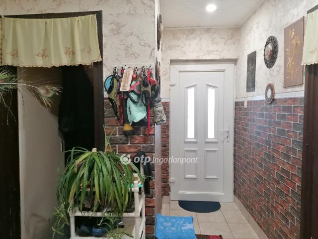 Eladó családi ház, Nyíregyházán 53 M Ft, 5 szobás