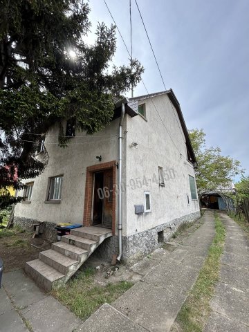Eladó családi ház, Budapesten, XVI. kerületben 75 M Ft, 6 szobás