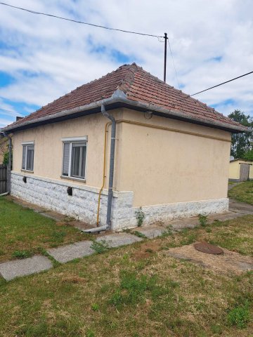 Eladó családi ház, Nyíregyházán, Aranykalász soron 33 M Ft