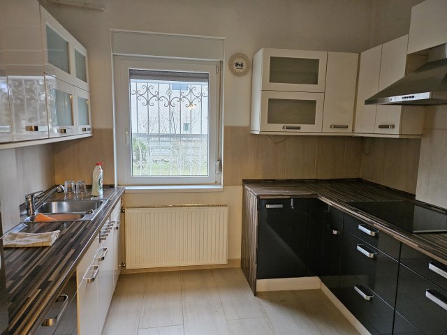 Eladó családi ház, Budapesten, XVIII. kerületben 173 M Ft
