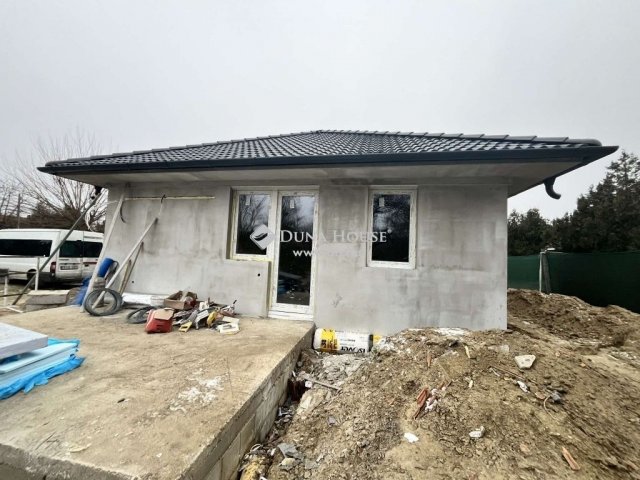 Eladó családi ház, Kecskeméten 65 M Ft, 4 szobás