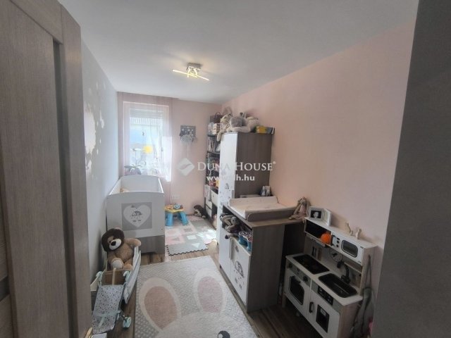 Eladó családi ház, Kecskeméten 79.99 M Ft, 4 szobás