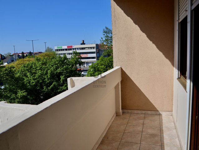 Eladó téglalakás, Szombathelyen 34.9 M Ft, 2 szobás