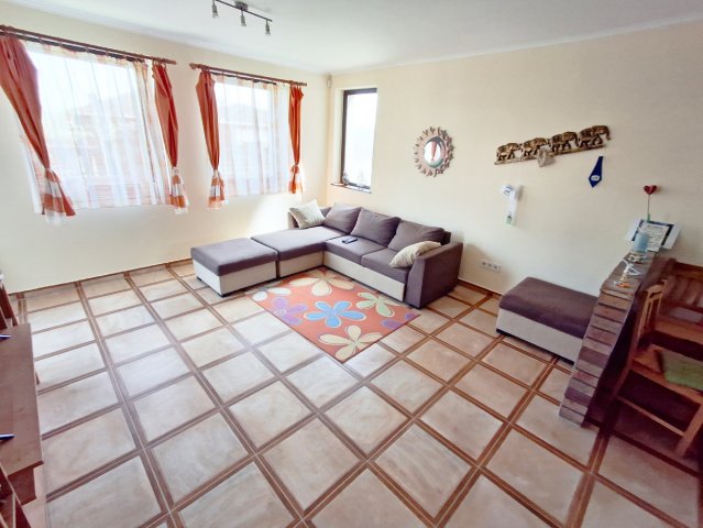 Eladó ikerház, Pomázon 120 M Ft, 4 szobás / költözzbe.hu