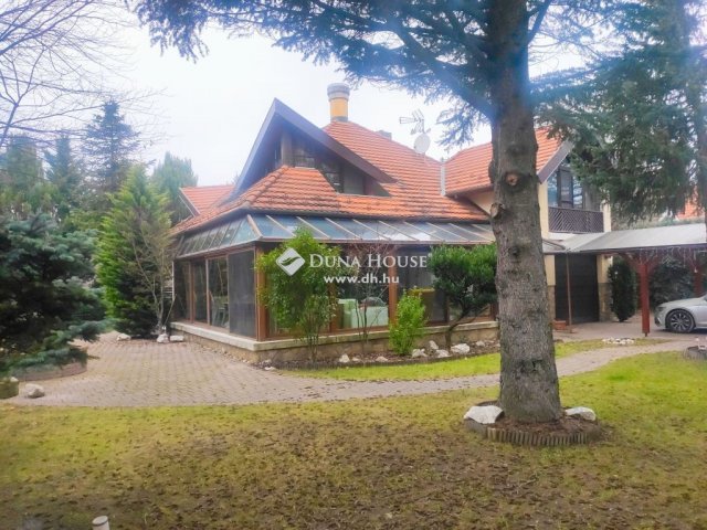 Eladó családi ház, Budakalászon 199 M Ft, 4+1 szobás