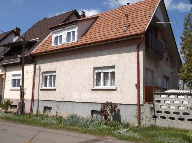 Eladó családi ház, Gyöngyösön 48.9 M Ft, 4 szobás