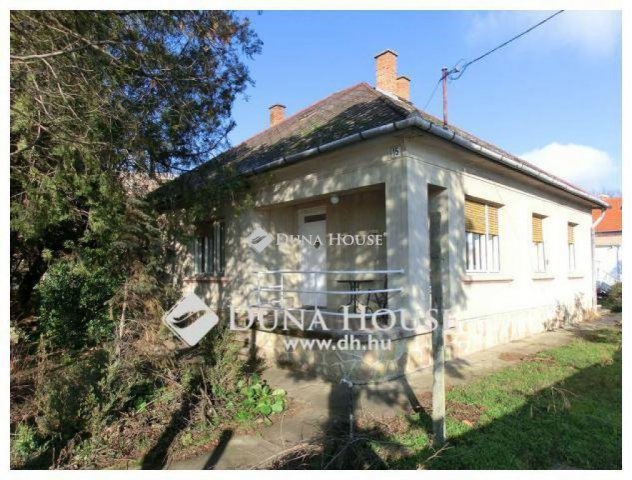 Eladó családi ház, Kecskeméten 330 M Ft, 1 szobás