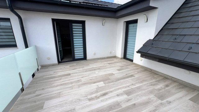 Kiadó téglalakás, albérlet, Baján 240 E Ft / hó, 3 szobás