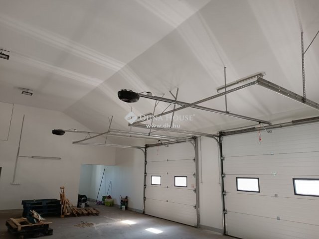 Eladó ipari ingatlan, Pilismaróton 89.99 M Ft