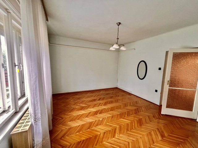 Eladó családi ház, Szolnokon 51 M Ft, 3 szobás