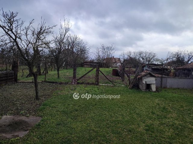 Eladó családi ház Bőny