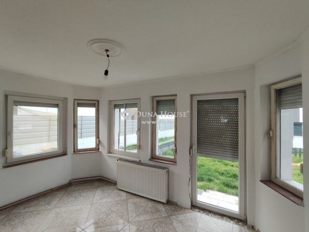 Eladó családi ház, Budapesten, XVIII. kerületben 81.9 M Ft