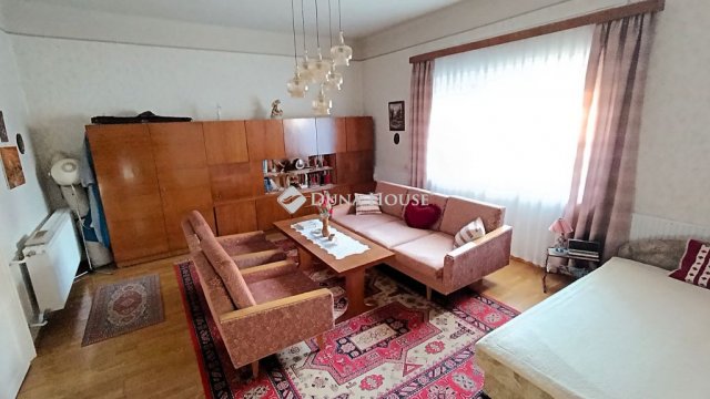 Eladó téglalakás, Mohácson 47.9 M Ft, 3 szobás