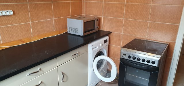 Kiadó panellakás, albérlet, Debrecenben, Derék utcában