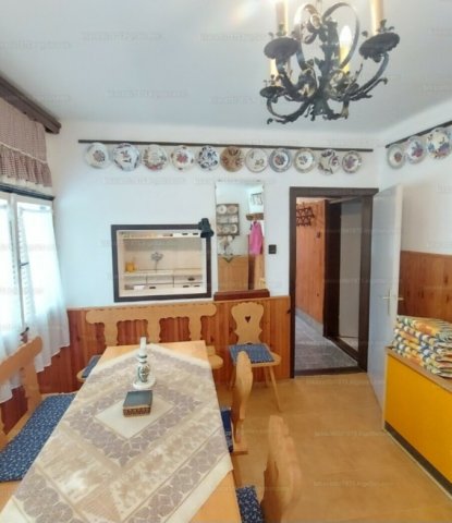 Eladó családi ház, Vonyarcvashegyen 77 M Ft, 6 szobás