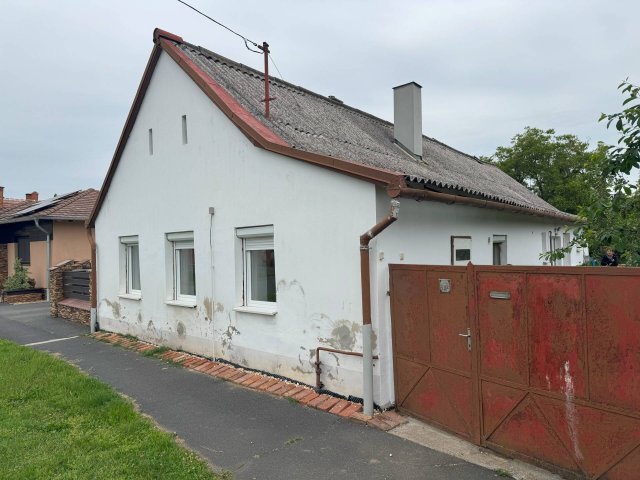 Eladó családi ház, Ikerváron 24.5 M Ft, 3 szobás