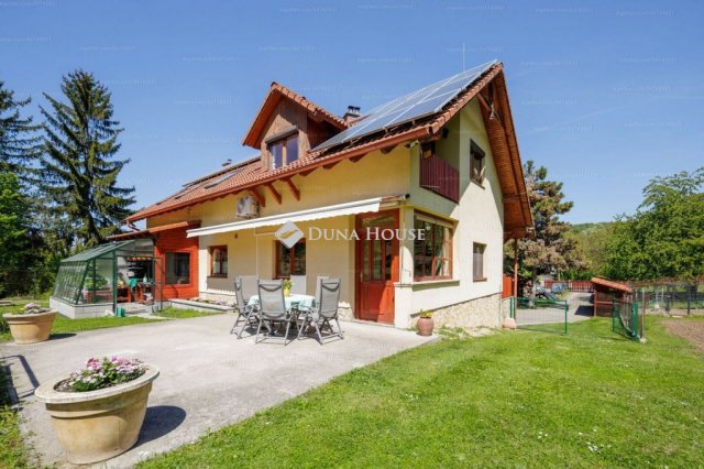 Eladó családi ház, Budakeszin 235 M Ft, 4 szobás