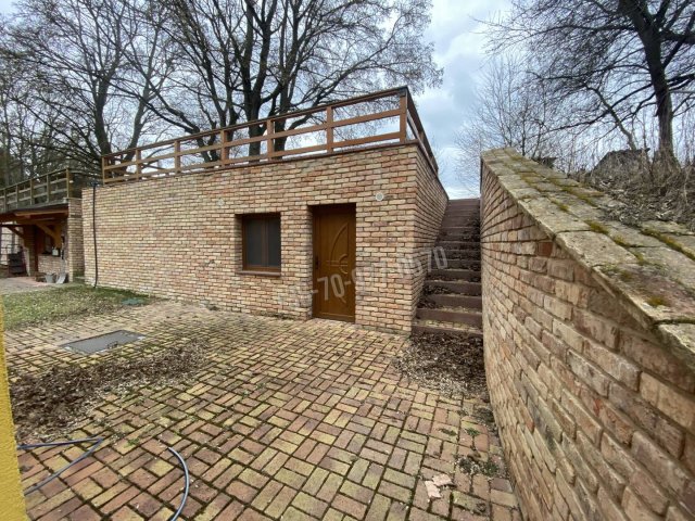 Eladó családi ház, Tatabányán 49.9 M Ft, 3 szobás