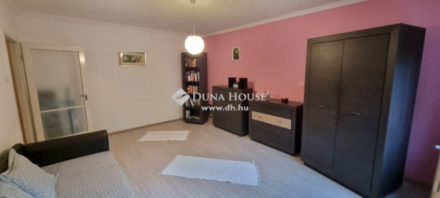 Kiadó panellakás, albérlet, Kecskeméten 135 E Ft / hó, 1 szobás