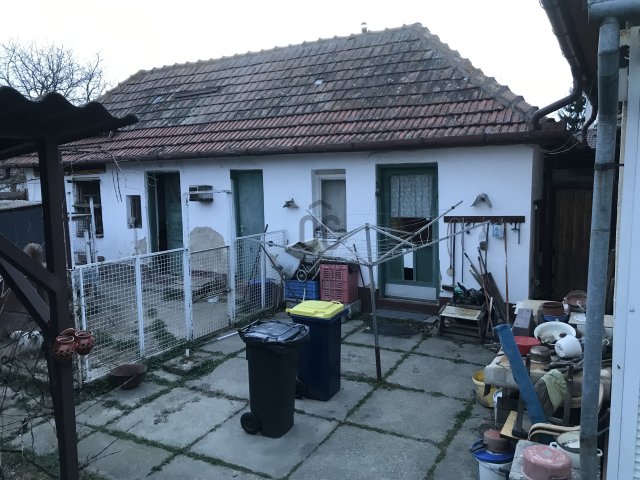 Eladó családi ház, Tápiószecsőn 33.2 M Ft, 2 szobás