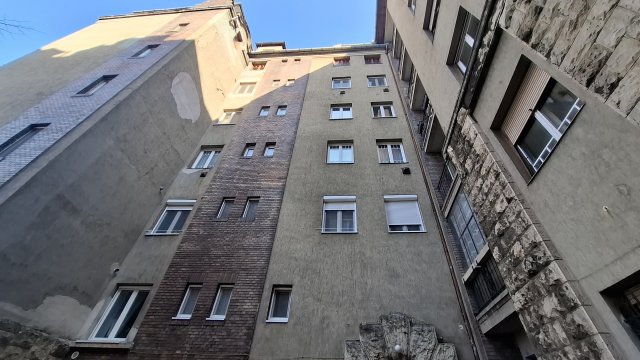 Eladó téglalakás, Budapesten, VI. kerületben 146.9 M Ft