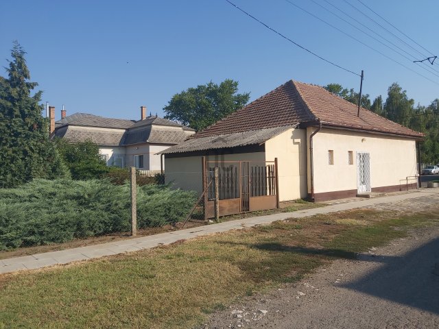 Eladó üzlethelyiség, Boldogon 23.5 M Ft / költözzbe.hu