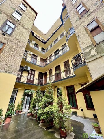 Eladó téglalakás, Budapesten, VII. kerületben 69 M Ft, 2 szobás