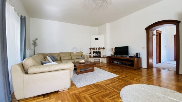 Eladó családi ház, Budapesten, III. kerületben 219 M Ft