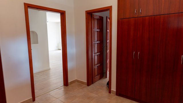 Eladó családi ház, Csobánkán 160 M Ft, 5 szobás