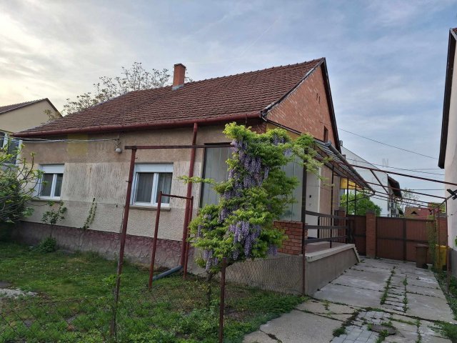 Eladó családi ház, Szegeden 89.9 M Ft, 4+2 szobás