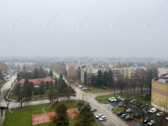 Eladó panellakás, Nagykanizsán 27.3 M Ft, 3 szobás