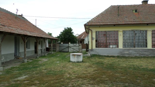 Eladó családi ház, Poroszlón 17.9 M Ft, 5 szobás