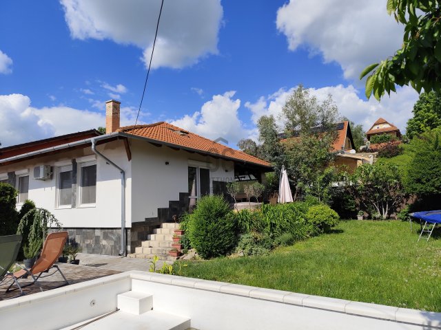 Eladó családi ház, Csömörön 164.9 M Ft, 5 szobás