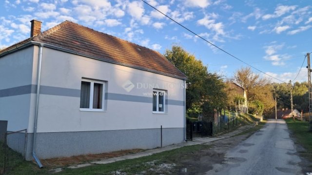 Eladó családi ház, Szentkatalinon 21 M Ft, 4 szobás