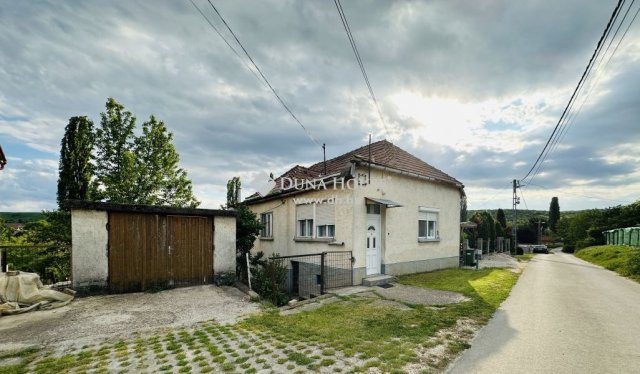 Eladó családi ház, Nagysápon 29.8 M Ft, 5 szobás