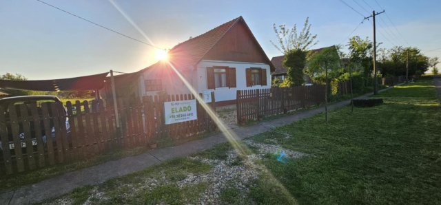 Eladó családi ház, Tiszafüreden 33 M Ft, 1 szobás