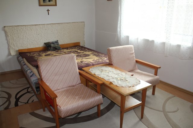 Eladó családi ház, Csöngén 15.99 M Ft, 2 szobás