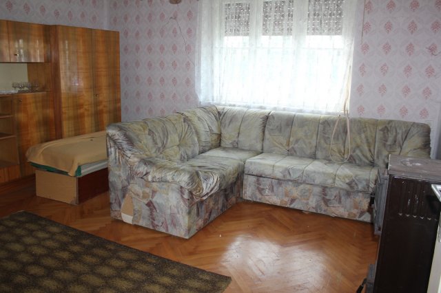 Eladó családi ház, Szanyon 17.8 M Ft, 2 szobás