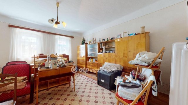 Eladó családi ház, Szentistvánon 14.99 M Ft, 2+2 szobás