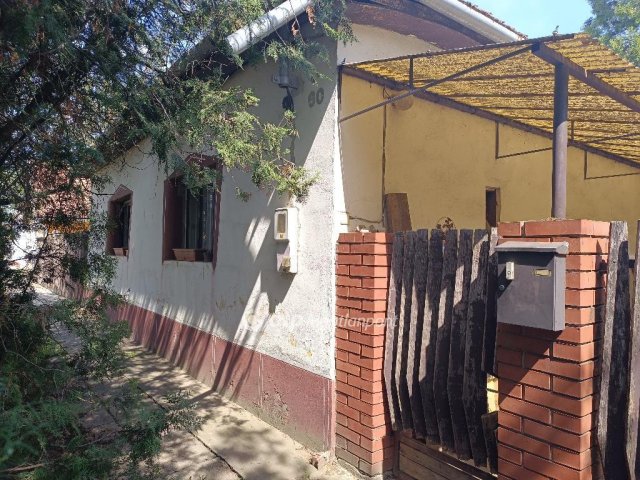 Eladó családi ház, Almáskamaráson 3 M Ft, 3 szobás