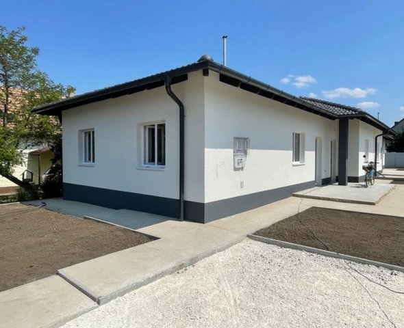 Eladó családi ház, Tárnokon 109.8 M Ft, 5 szobás