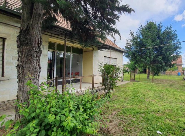 Eladó családi ház, Kéthelyen 31.5 M Ft, 3 szobás