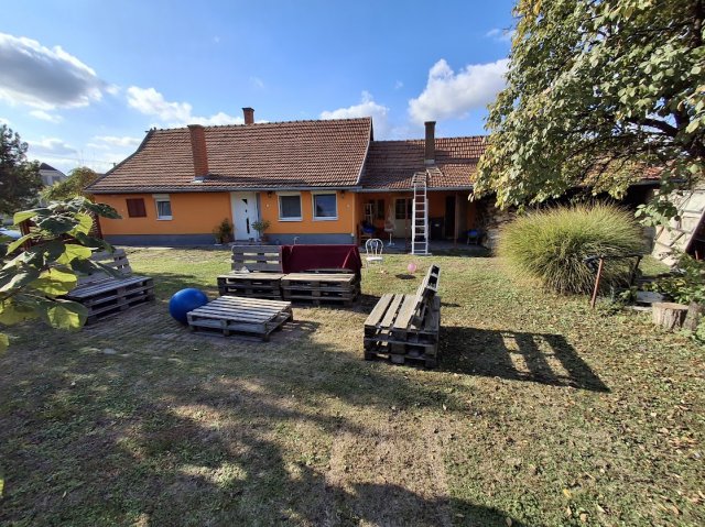 Eladó családi ház, Cegléden 34 M Ft, 2+1 szobás