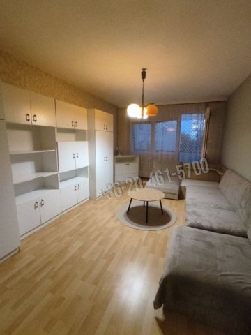 Eladó panellakás, Tatabányán 43.9 M Ft, 3 szobás