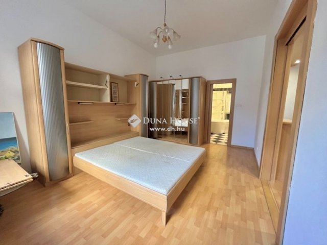 Eladó téglalakás, Budapesten, I. kerületben 115 M Ft, 2 szobás