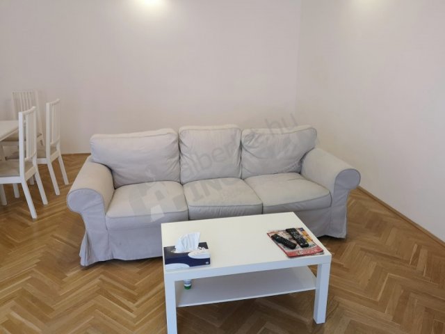 Kiadó téglalakás, albérlet, V. kerületben, Falk Miksa utcában